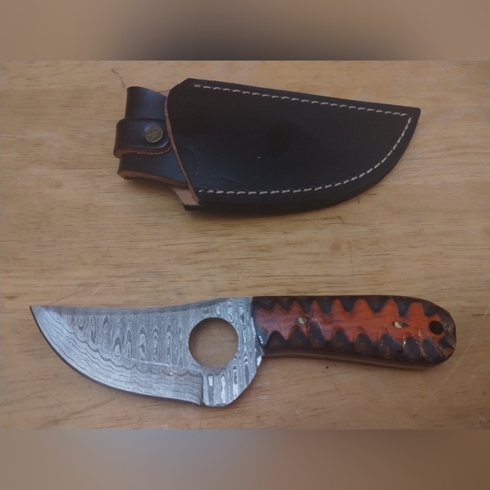 New Damascus steel blade men's hunting knife with sheath